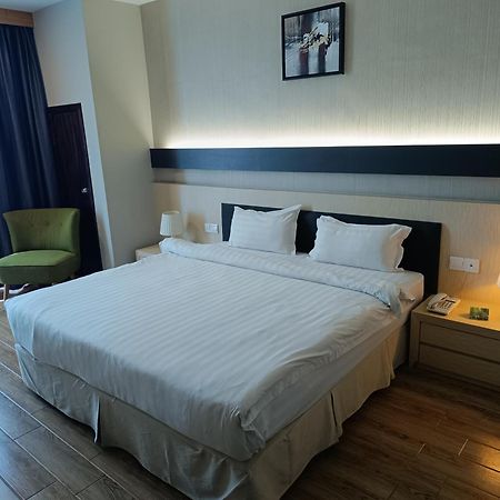 Lintas Platinum Hotel Kota Kinabalu Exterior foto